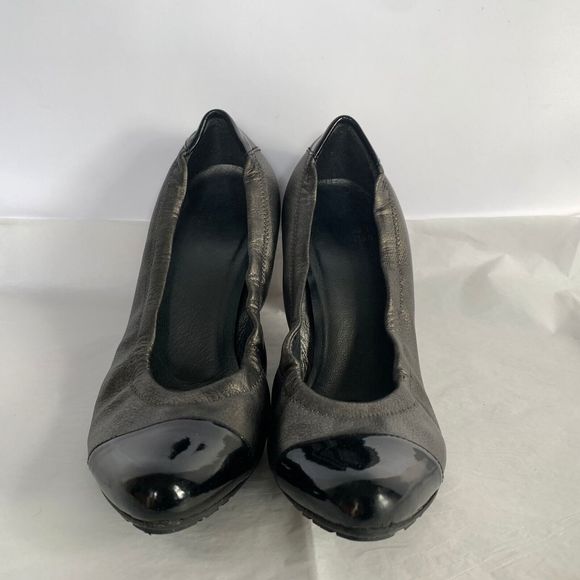 Stuart Weitzman Pewter Black Leather Spectator Pump Elasticized - Size 6.5 Cone - Picture 6 of 11